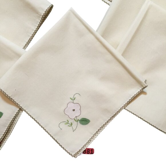 Vintage Napkins Embroidered 15x16 Set #8 Clean Cottagecore Handmade - Picture 3 of 4